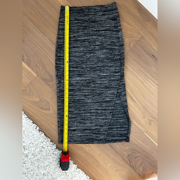 EUC Dynamite Midi Skirt Size Small - Picture 4 of 7